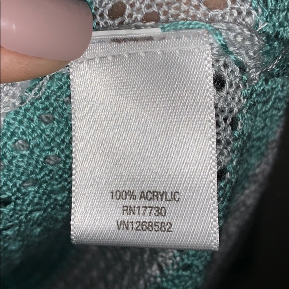 Converse Loose Knit Sweater - Picture 4 of 4